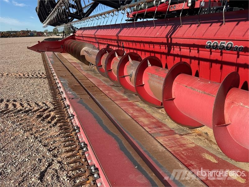 Case IH Axial Flow 8250 Harvest Command Combine Harvester Kombajni
