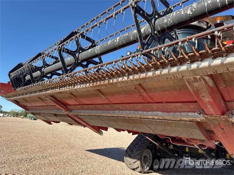 Case IH Axial Flow 8250 Harvest Command Combine Harvester Kombajni