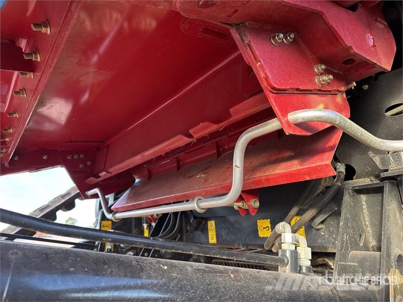Case IH Axial Flow 8250 Harvest Command Combine Harvester Kombajni