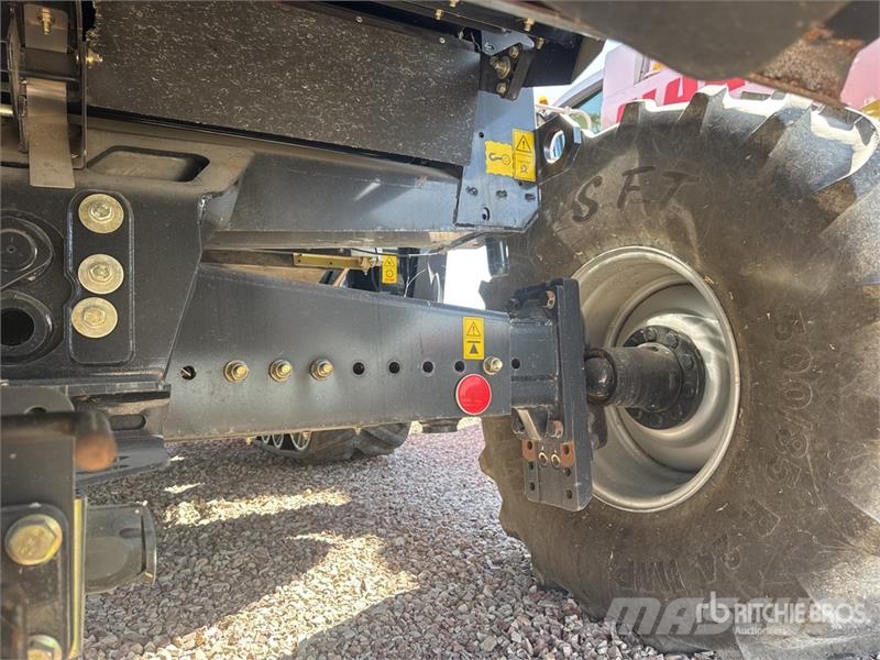 Case IH Axial Flow 8250 Harvest Command Combine Harvester Kombajni