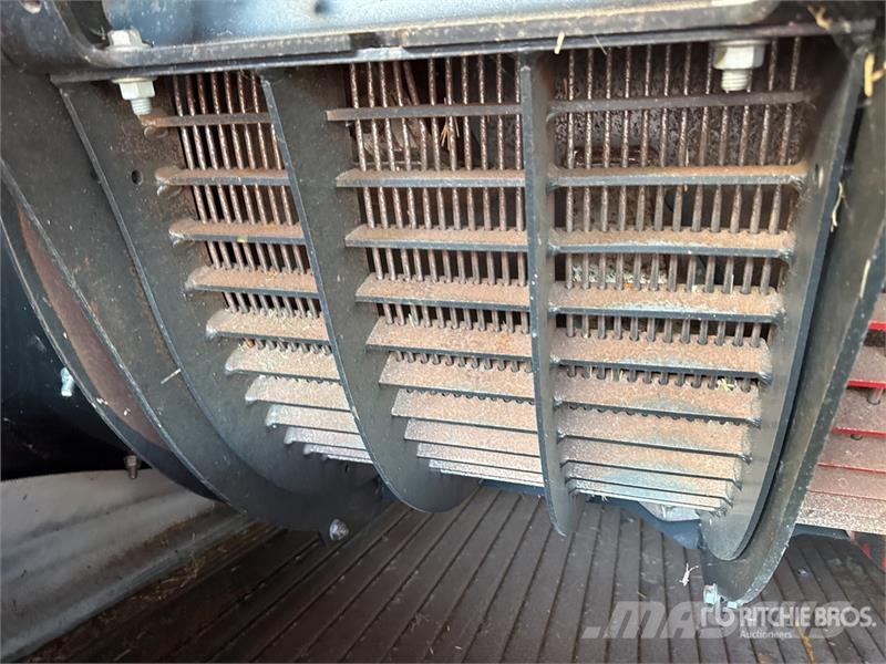 Case IH Axial Flow 8250 Harvest Command Combine Harvester Kombajni