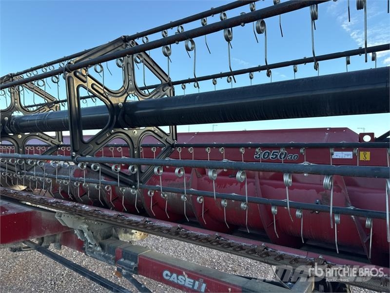 Case IH Axial Flow 8250 Harvest Command Combine Harvester Kombajni