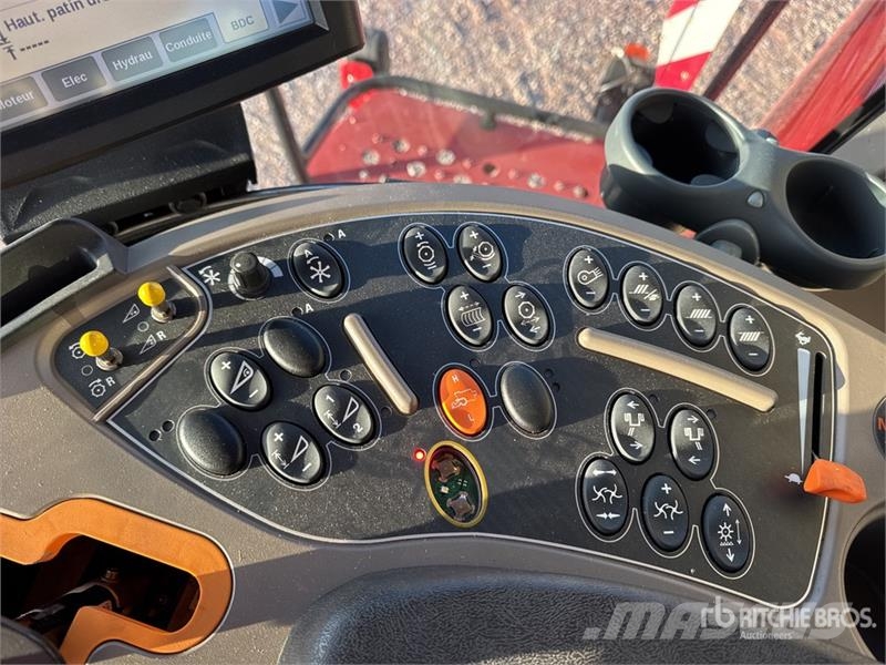 Case IH Axial Flow 8250 Harvest Command Combine Harvester Kombajni