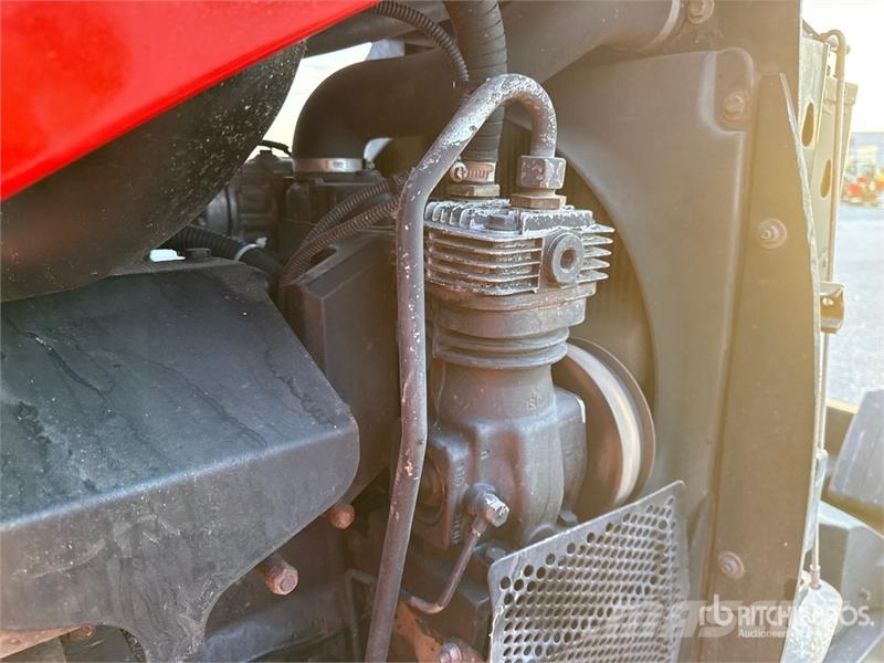Case IH CVX150 4WD Tractor Traktori