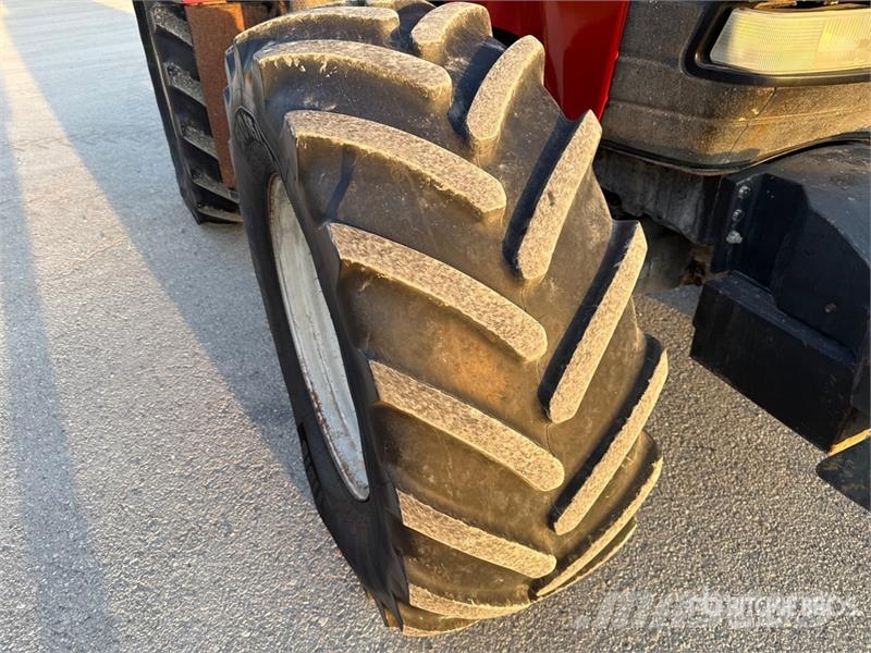 Case IH CVX150 4WD Tractor Traktori