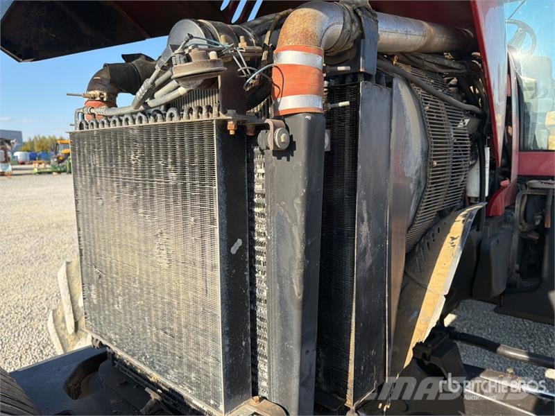 Case IH MX 2702 4WD Tractor (Inoperable) Trattori
