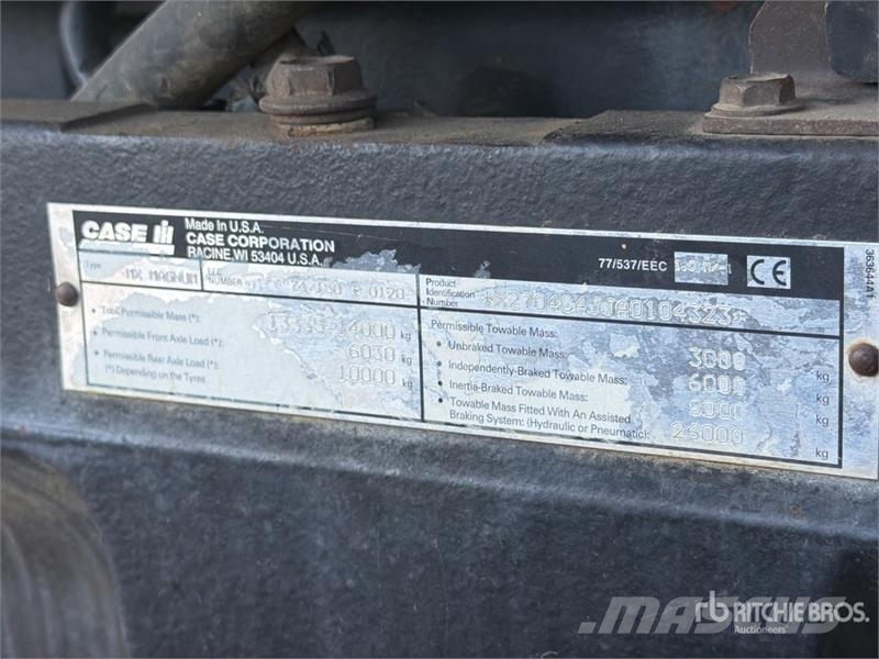 Case IH MX 2702 4WD Tractor (Inoperable) Trattori