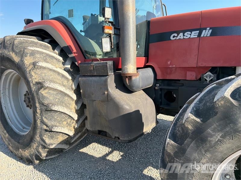 Case IH MX 2702 4WD Tractor (Inoperable) Trattori