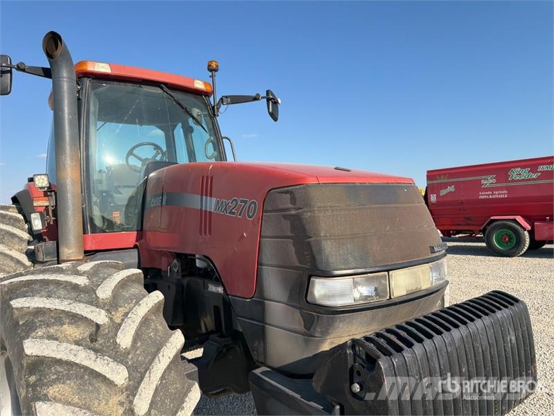Case IH MX 2702 4WD Tractor (Inoperable) Trattori