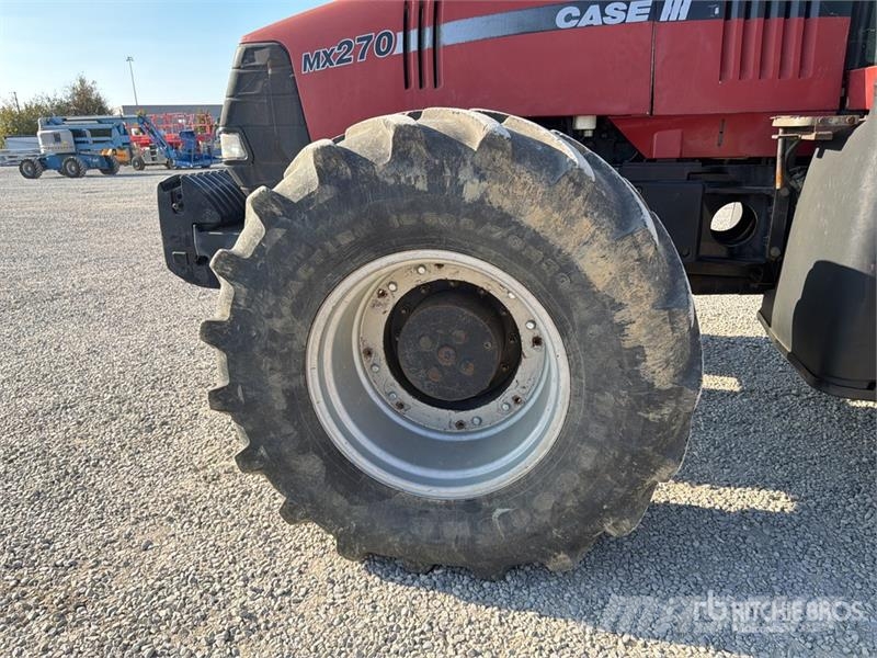 Case IH MX 2702 4WD Tractor (Inoperable) Trattori