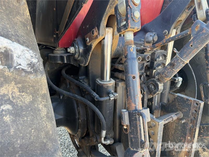 Case IH MX 2702 4WD Tractor (Inoperable) Trattori