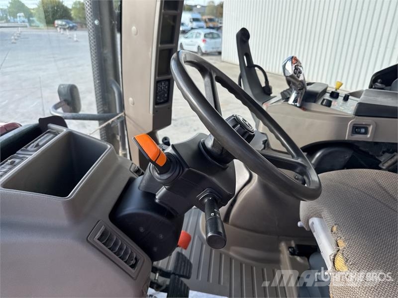 Case IH Puma 145 Tracteur Agricole 4WD Tractor Трактори