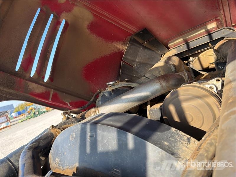 CASE MX 2702 4WD Tractor (Inoperable) Traktorok