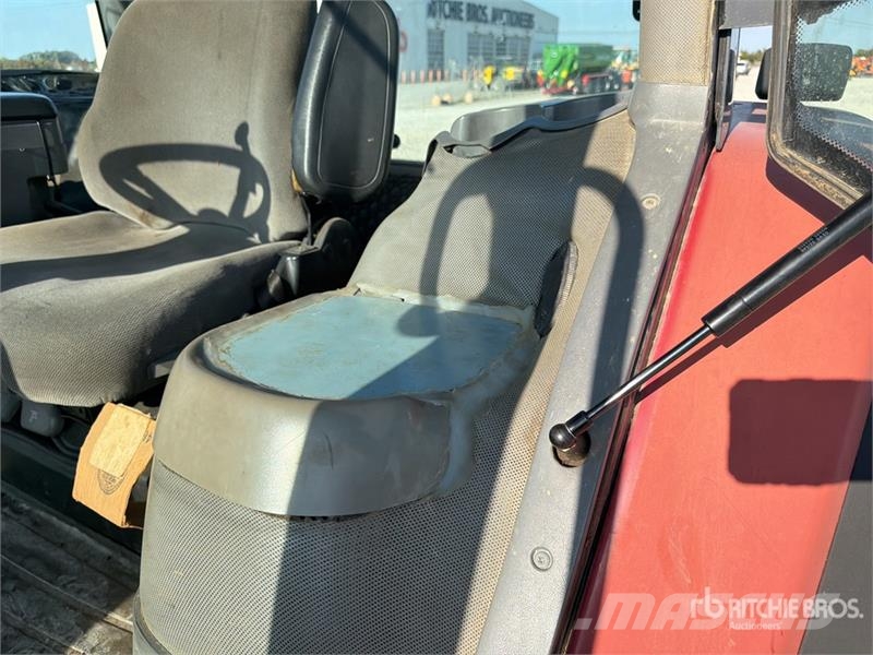 CASE MX 2702 4WD Tractor (Inoperable) Traktorok