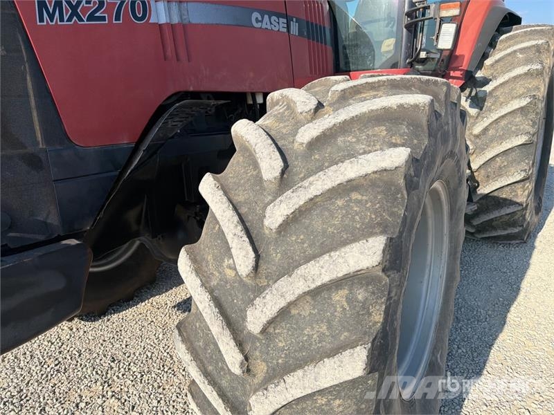 CASE MX 2702 4WD Tractor (Inoperable) Traktorok