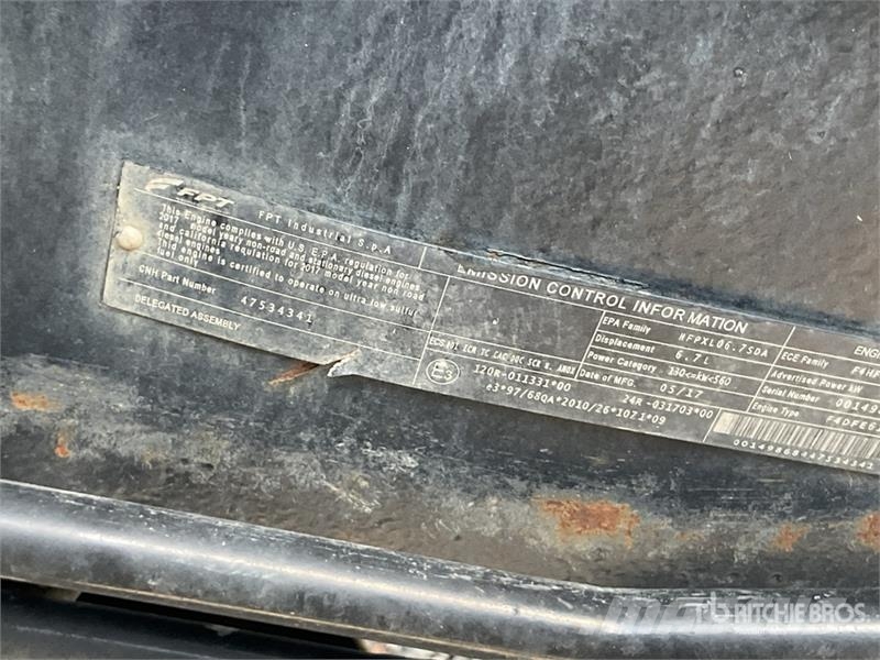 CASE Optum 270 CVM 4WD Tractor Traktoriai
