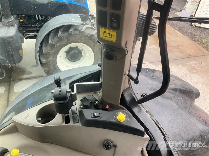 CASE Puma 240 CVX 4WD Tractor Tractors