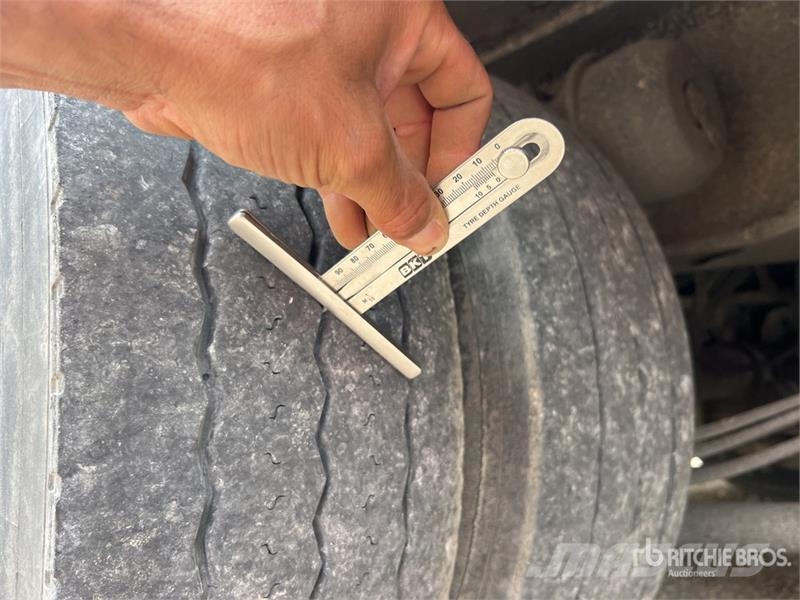 Castera 3SS34T Tri/A Semi-Remorque Porte-Engins 3 Essieux  Low loaders