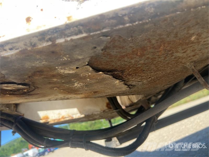 Castera 3TS24TSA Tri/A Remorque Porte-Engin 3 Essieux Lowb Remorque surbaissée
