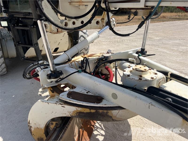 CAT 120M VHP Tiehöylät