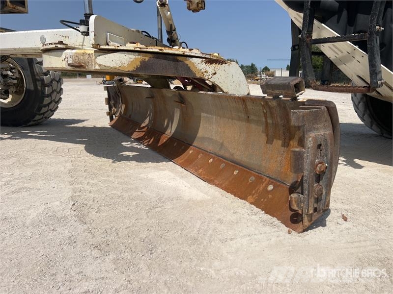 CAT 120M VHP Tiehöylät