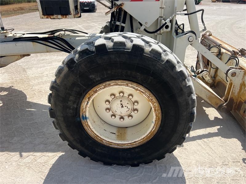 CAT 120M VHP Tiehöylät