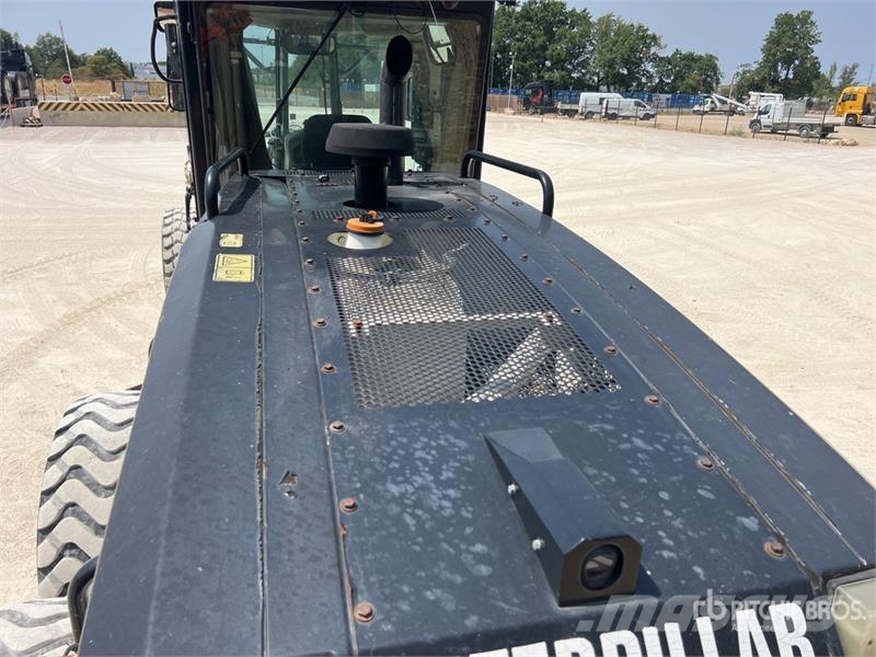 CAT 120M VHP Tiehöylät