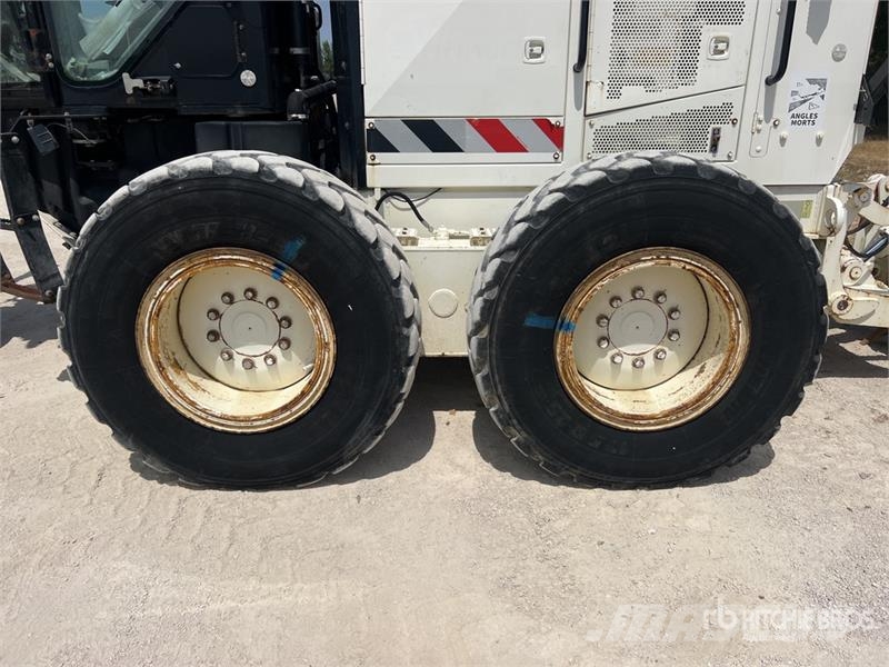 CAT 120M VHP Tiehöylät