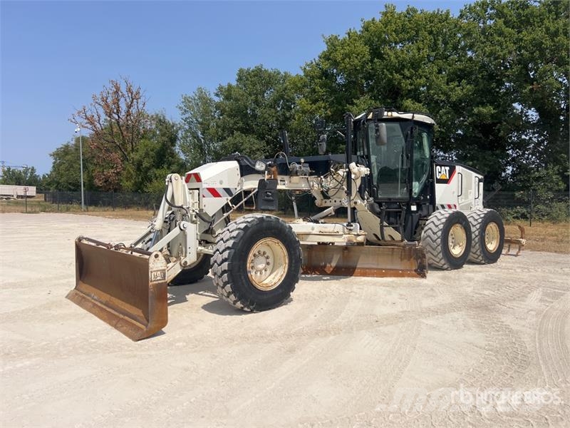 CAT 120M VHP Tiehöylät