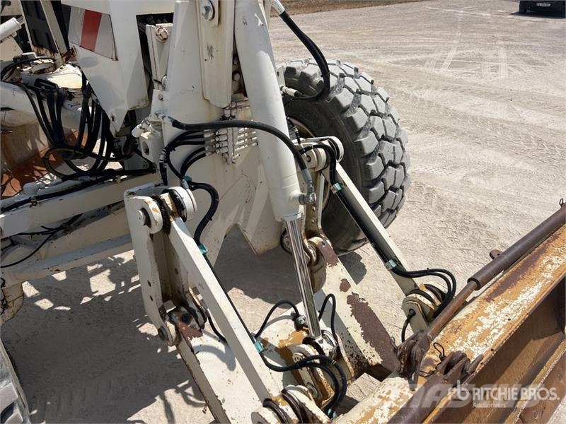 CAT 120M VHP Tiehöylät