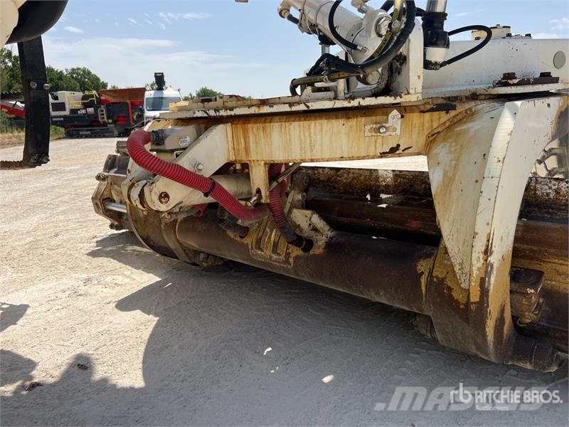 CAT 120M VHP Tiehöylät