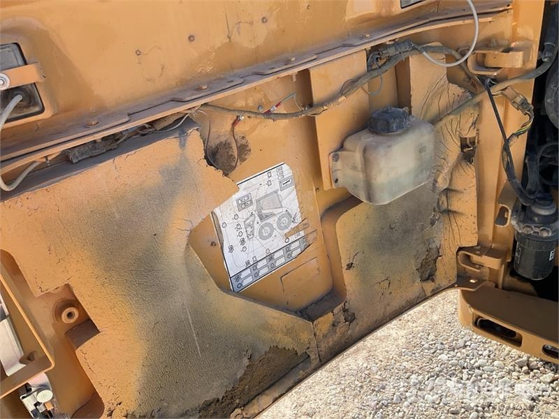 CAT 216B3 Mini incarcator