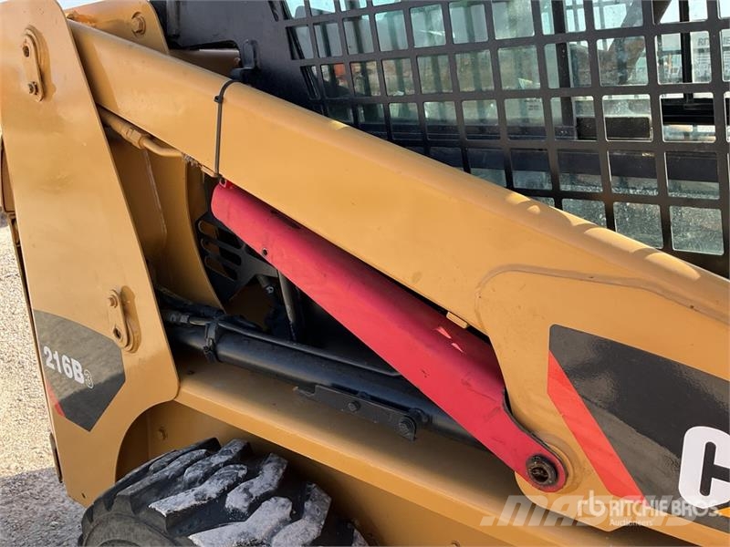 CAT 216B3 Mini incarcator