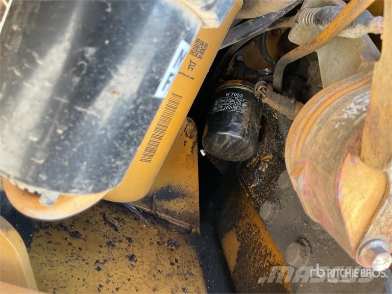 CAT 216B3 Mini incarcator