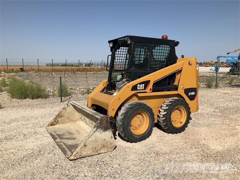 CAT 216B3 Mini incarcator