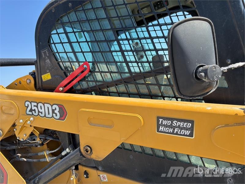 CAT 259D3 Two-Speed Compact Track Loader Міні-навантажувачі
