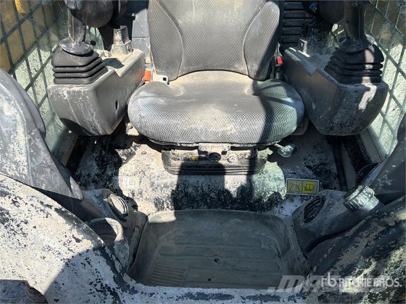 CAT 259D3 Two-Speed Compact Track Loader Міні-навантажувачі