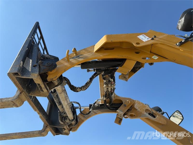 CAT 259D3 Two-Speed Compact Track Loader Міні-навантажувачі