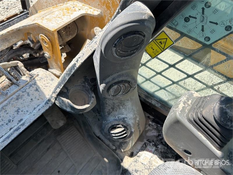 CAT 259D3 Two-Speed Compact Track Loader Міні-навантажувачі