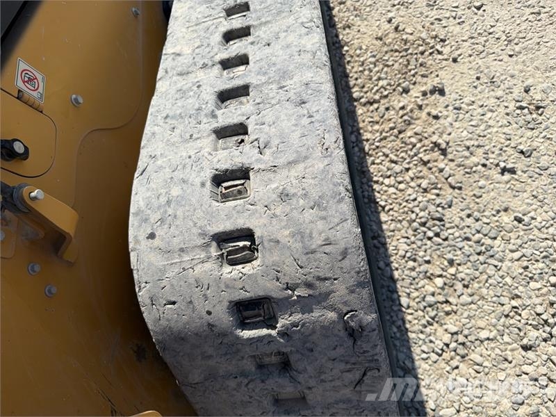 CAT 259D3 Two-Speed Compact Track Loader Міні-навантажувачі