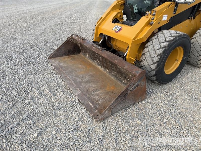 CAT 272D3 Two-Speed Skid Steer Loader Skid steer mini utovarivači