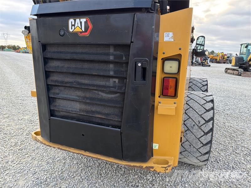 CAT 272D3 Two-Speed Skid Steer Loader Skid steer mini utovarivači
