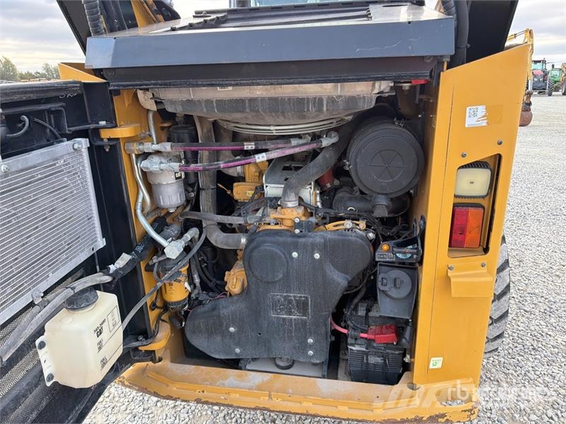 CAT 272D3 Two-Speed Skid Steer Loader Skid steer mini utovarivači