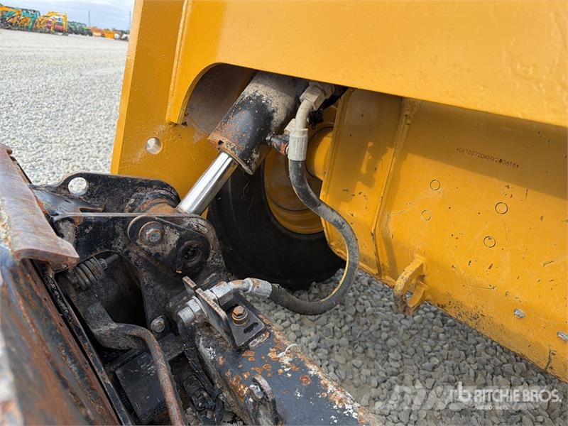 CAT 272D3 Two-Speed Skid Steer Loader Skid steer mini utovarivači