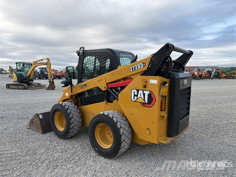CAT 272D3 Two-Speed Skid Steer Loader Skid steer mini utovarivači