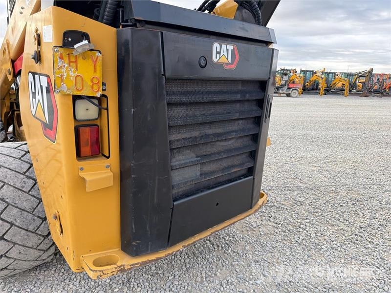 CAT 272D3 Two-Speed Skid Steer Loader Skid steer mini utovarivači