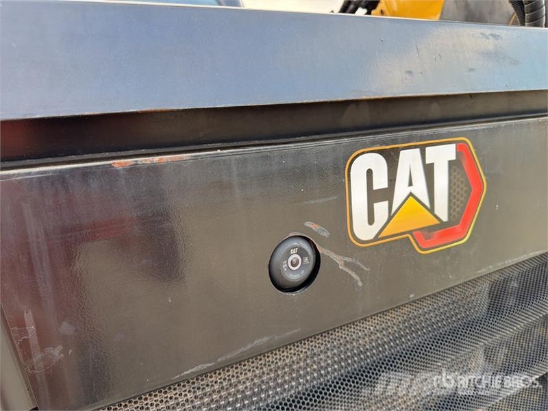 CAT 272D3 Two-Speed Skid Steer Loader Skid steer mini utovarivači