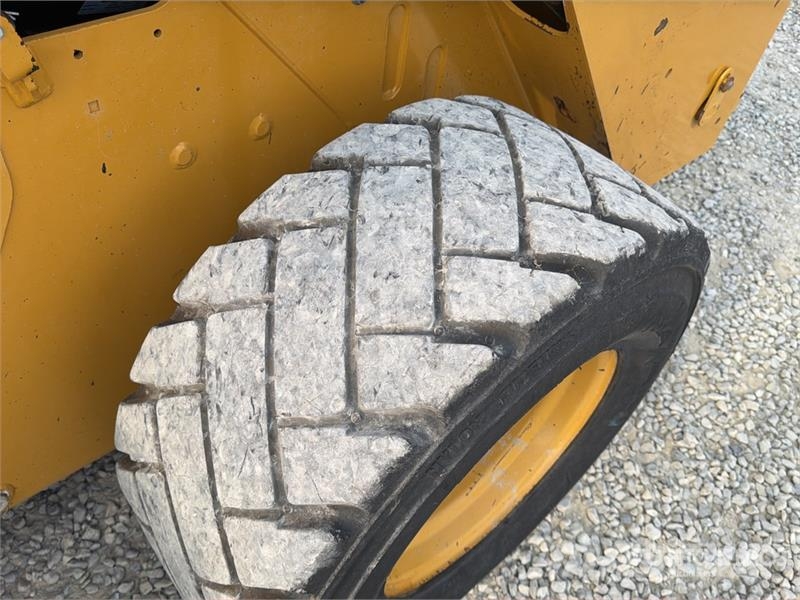 CAT 272D3 Two-Speed Skid Steer Loader Skid steer mini utovarivači