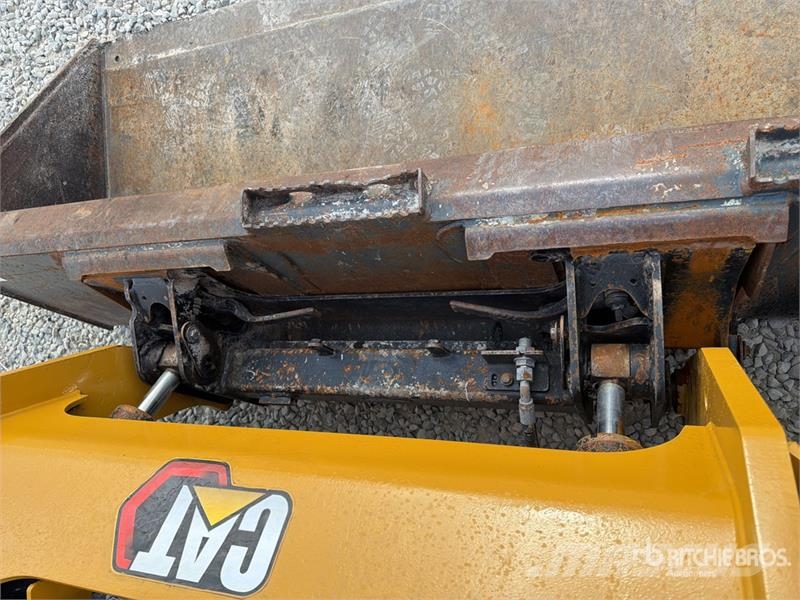 CAT 272D3 Two-Speed Skid Steer Loader Skid steer mini utovarivači