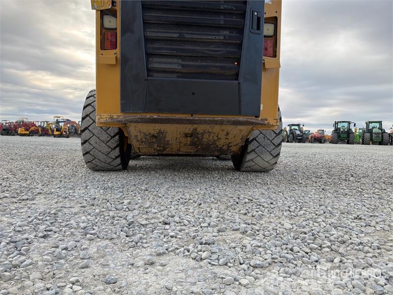 CAT 272D3 Two-Speed Skid Steer Loader Skid steer mini utovarivači